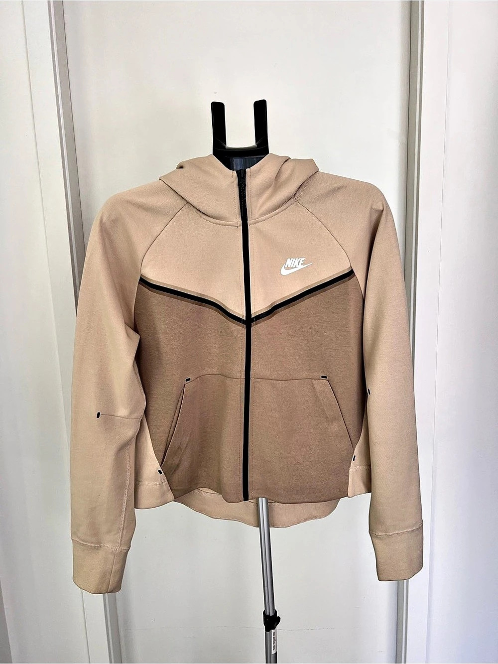 Nike Sportswear Tech Fleece Full-Zip Hoodie Brown & Beige Medium